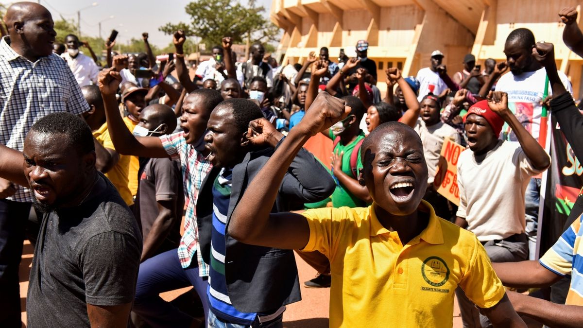 Burkina Faso blokuje internet už od víkendu. A bude dál